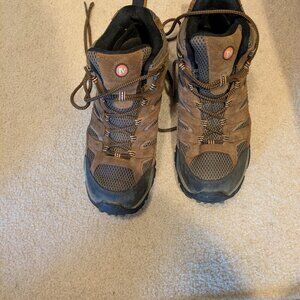 Men's Merrell Moab Waterproof Hiking Boots  size 9.5